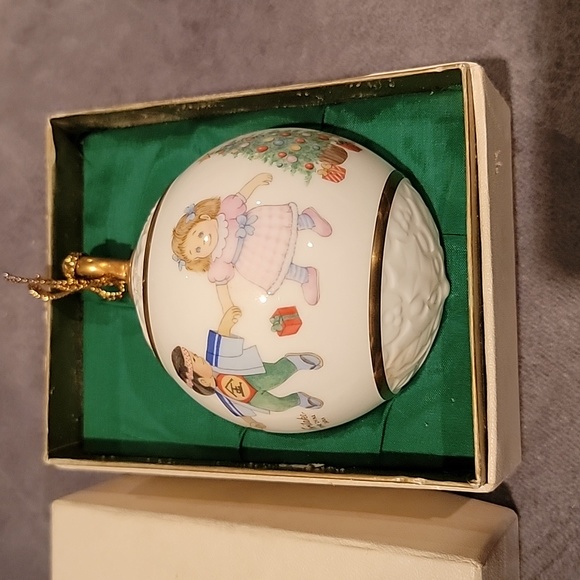 Noritake Christmas Ornament - Picture 2 of 5